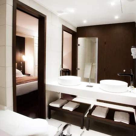 オテル デュオ 4*